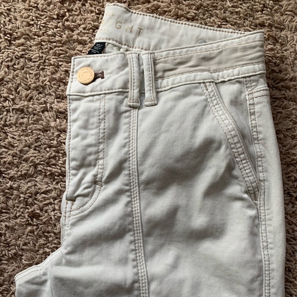 WHBM Cream Cropped Detailed Pant - Picture 2 of 5
